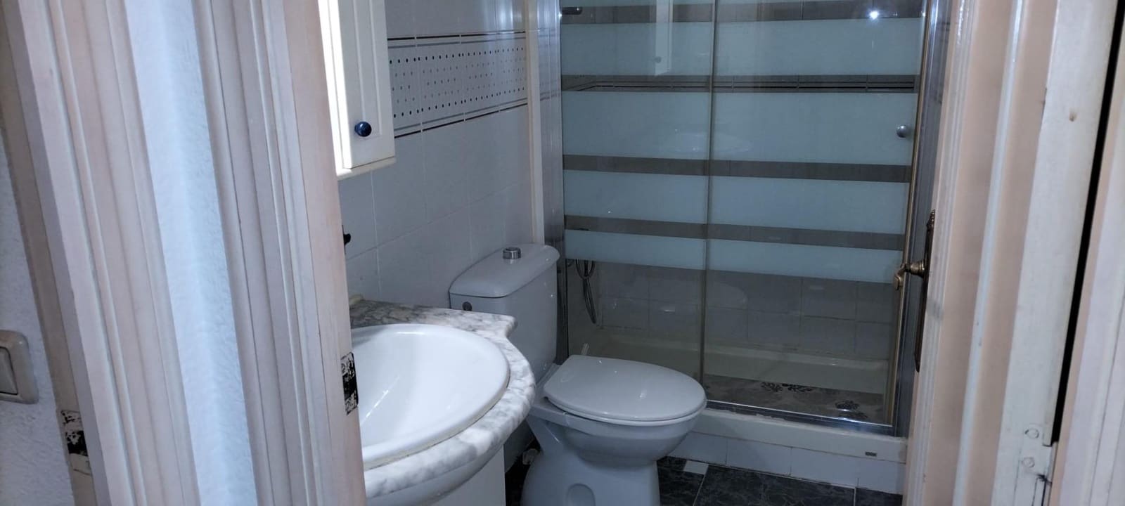 2 bedroom Apartment for sale in Torrevieja with pool - € 130,000 (Ref: 9682592)