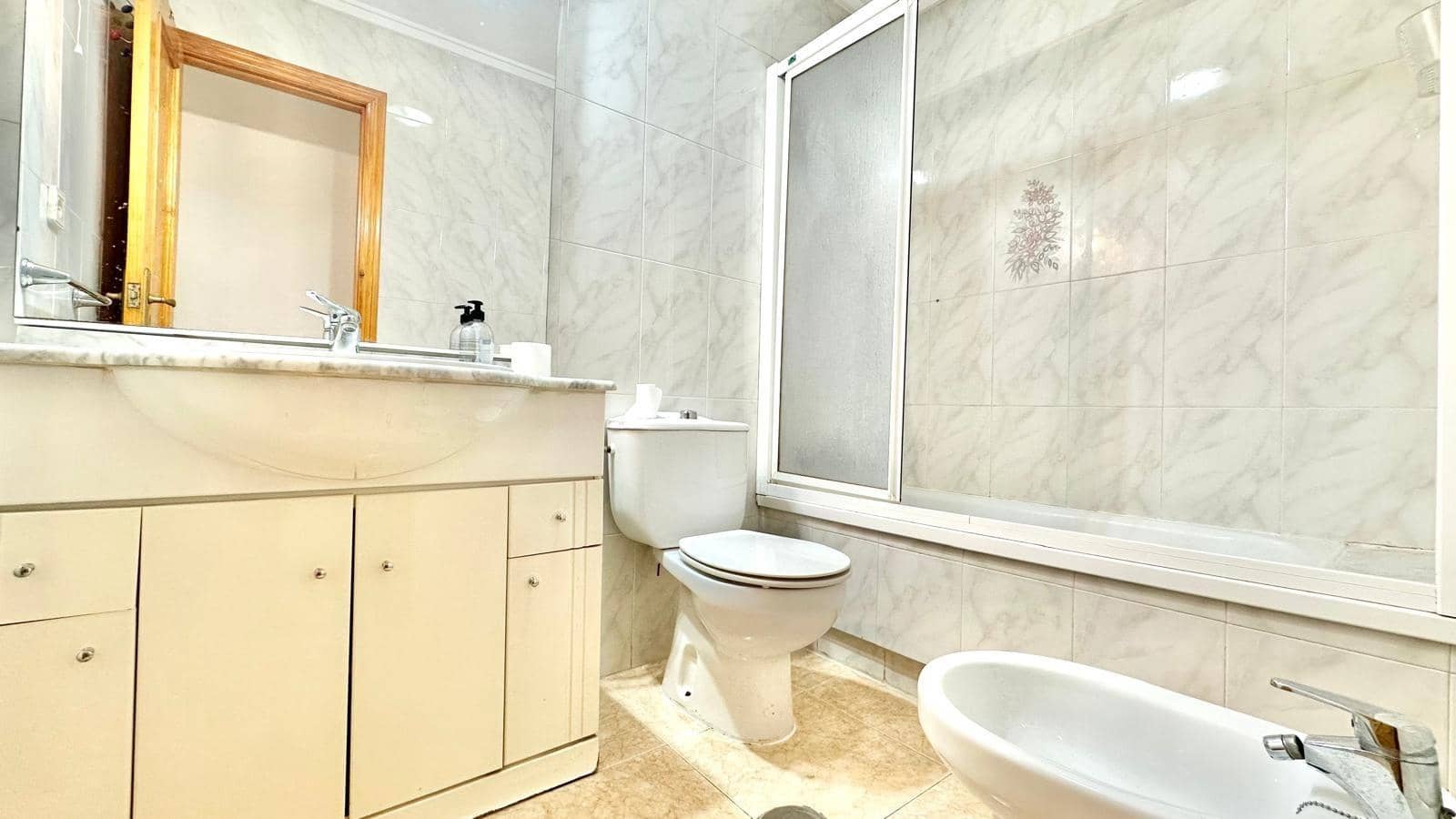 1 Zimmer Apartment zu verkaufen in Torrevieja - 106.900 € (Ref: 9682594)