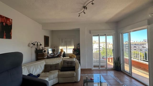 Apartamento de 3 habitaciones en Torrevieja en venta - 249.900 € (Ref: 9682596)