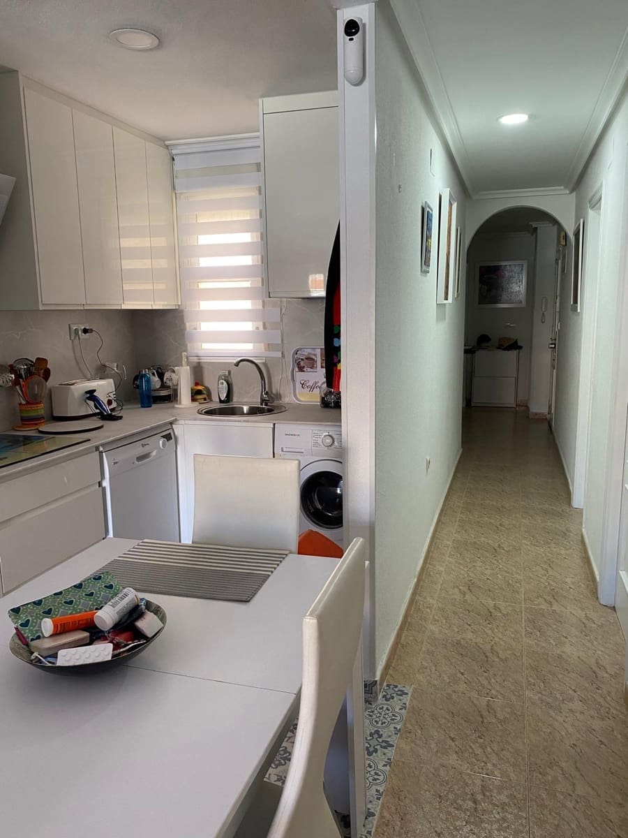 Ático de 3 habitaciones en Torrevieja en venta - 195.000 € (Ref: 9682597)