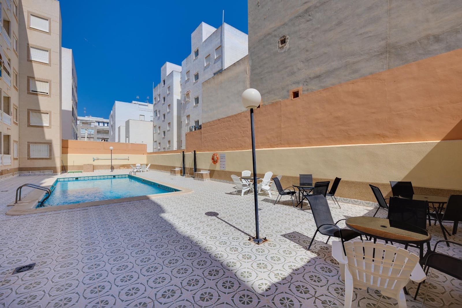 1 quarto Apartamento para venda em Torrevieja com piscina - 149 000 € (Ref: 9682604)