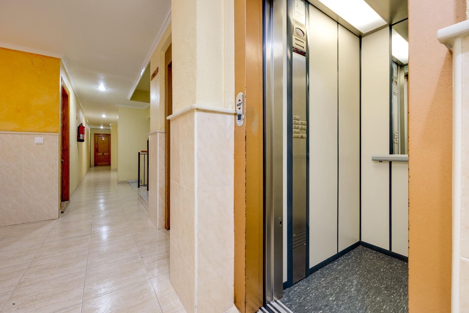 1 Zimmer Apartment zu verkaufen in Torrevieja mit Pool - 137.500 € (Ref: 9682604)