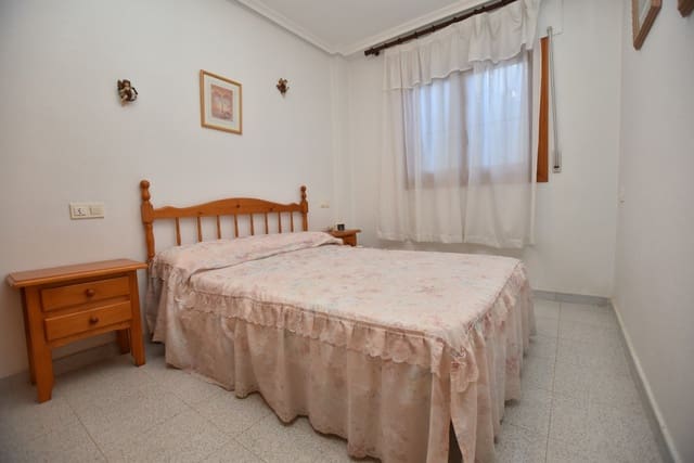 3 bedroom Townhouse for sale in Torrevieja with garage - € 189,000 (Ref: 9682605)
