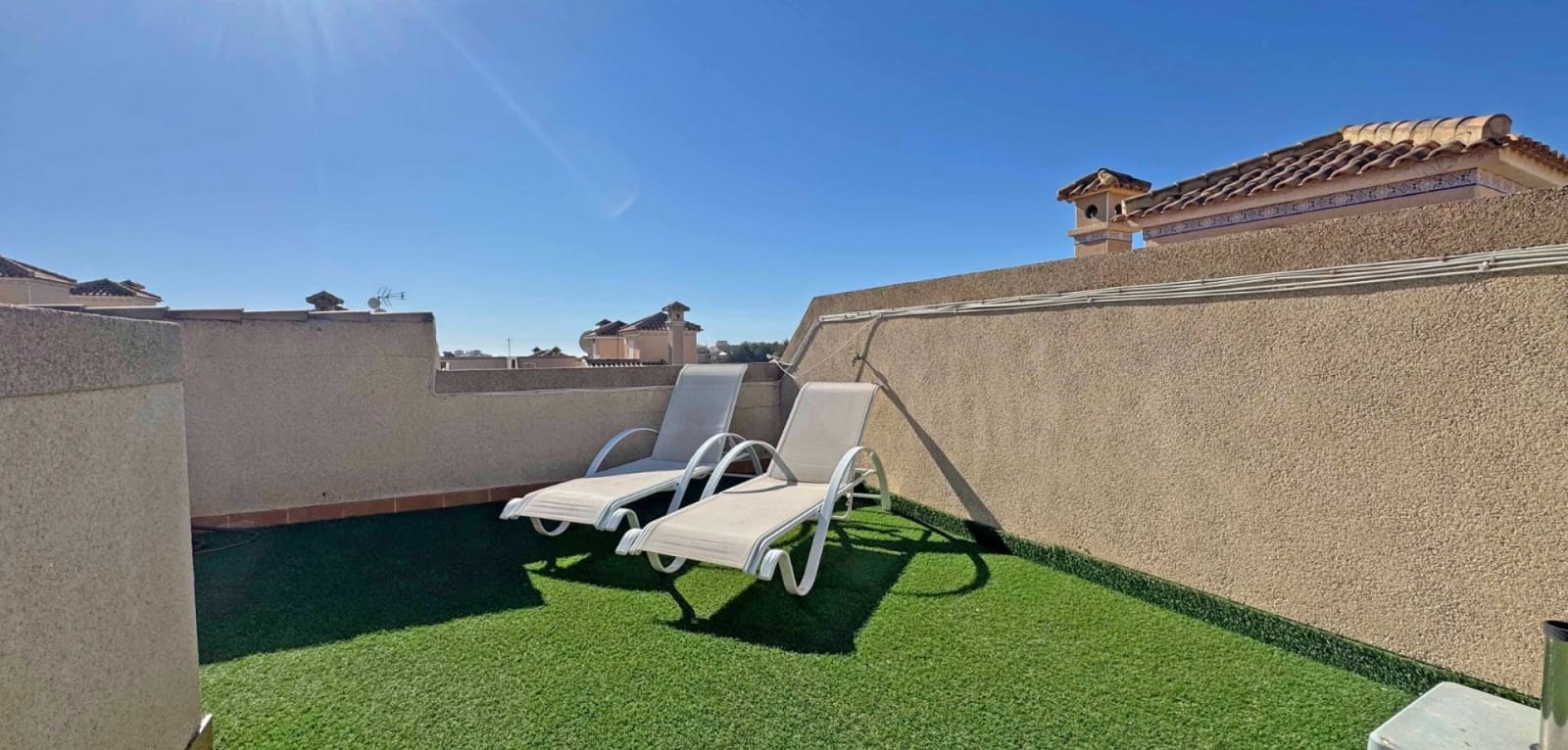 Adosado de 2 habitaciones en Orihuela Costa en venta con piscina - 289.900 € (Ref: 9682617)