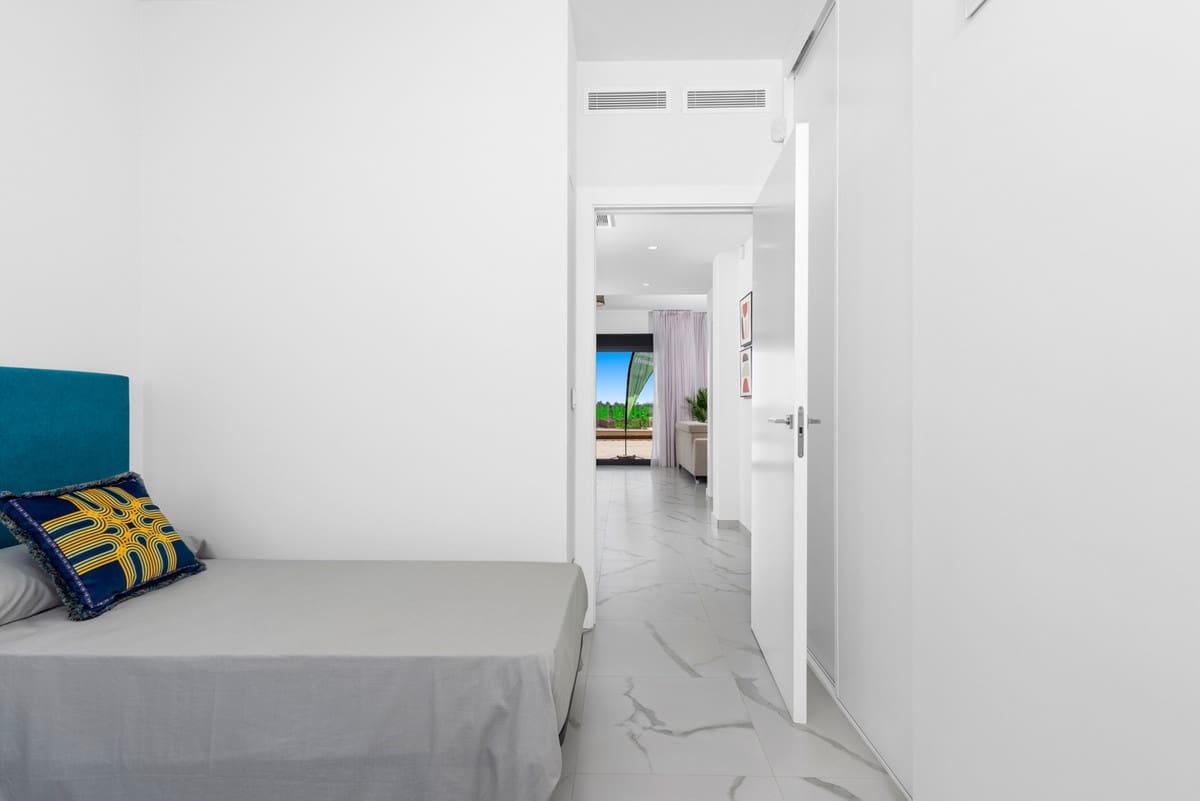 2 sypialnia Bungalow na sprzedaż w San Miguel de Salinas z basenem - 375 000 € (Ref: 9686599)