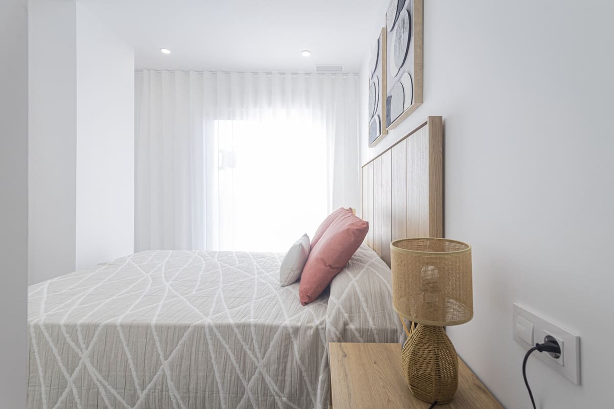 2 sypialnia Apartament na sprzedaż w La Manga del Mar Menor z basenem garażem - 220 600 € (Ref: 9686612)