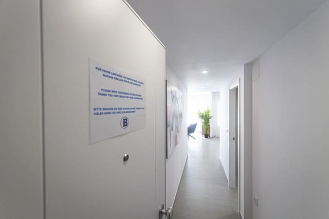 2 sypialnia Apartament na sprzedaż w La Manga del Mar Menor z basenem garażem - 220 600 € (Ref: 9686612)