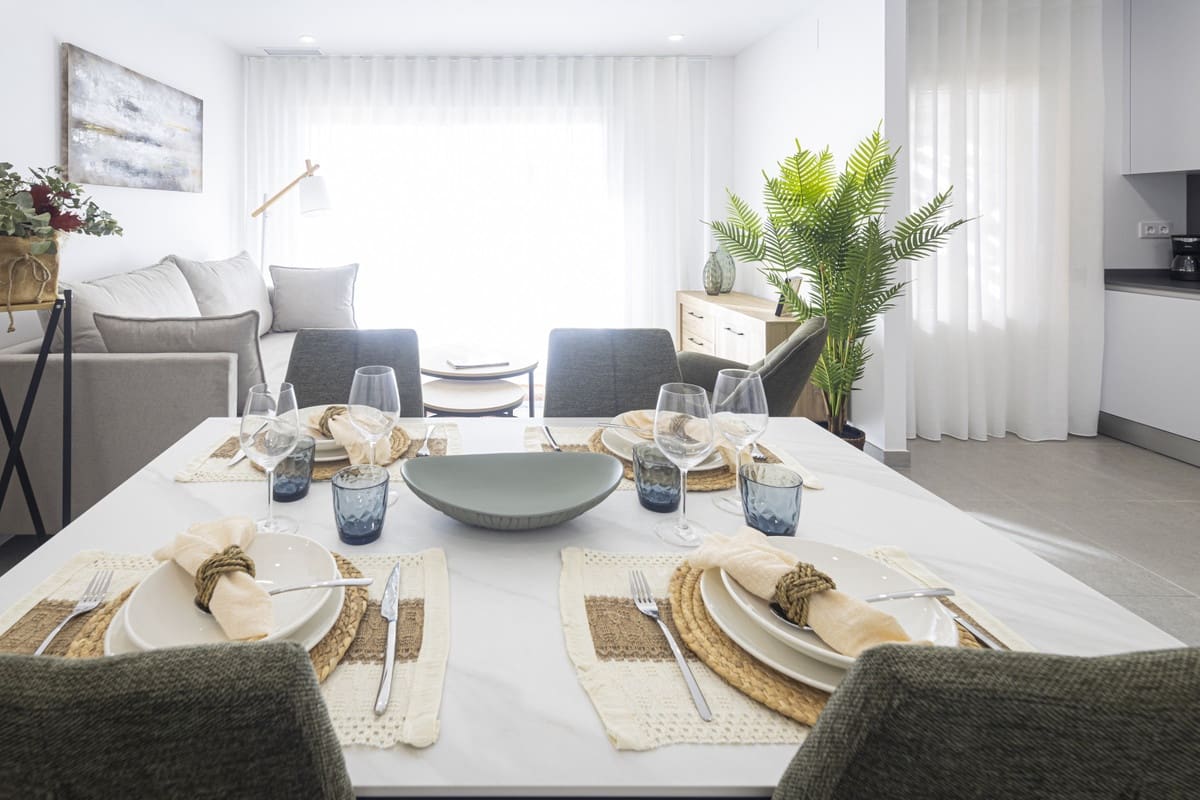 2 sypialnia Apartament na sprzedaż w La Manga del Mar Menor z basenem garażem - 220 600 € (Ref: 9686612)