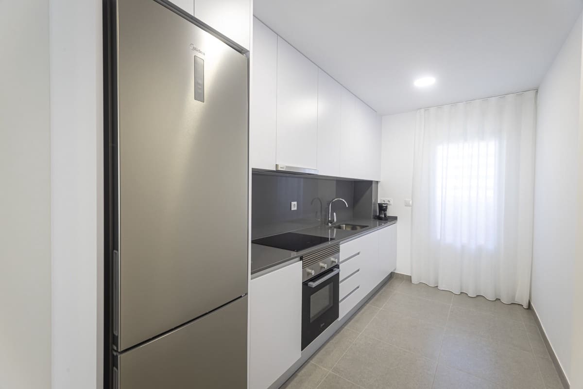 2 sypialnia Apartament na sprzedaż w La Manga del Mar Menor z basenem garażem - 220 600 € (Ref: 9686612)