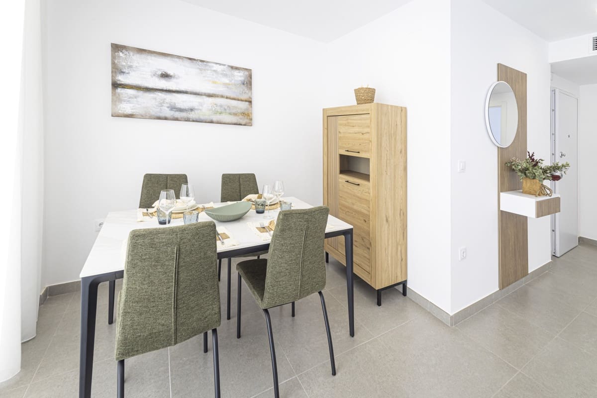 2 sypialnia Apartament na sprzedaż w La Manga del Mar Menor z basenem garażem - 220 600 € (Ref: 9686612)