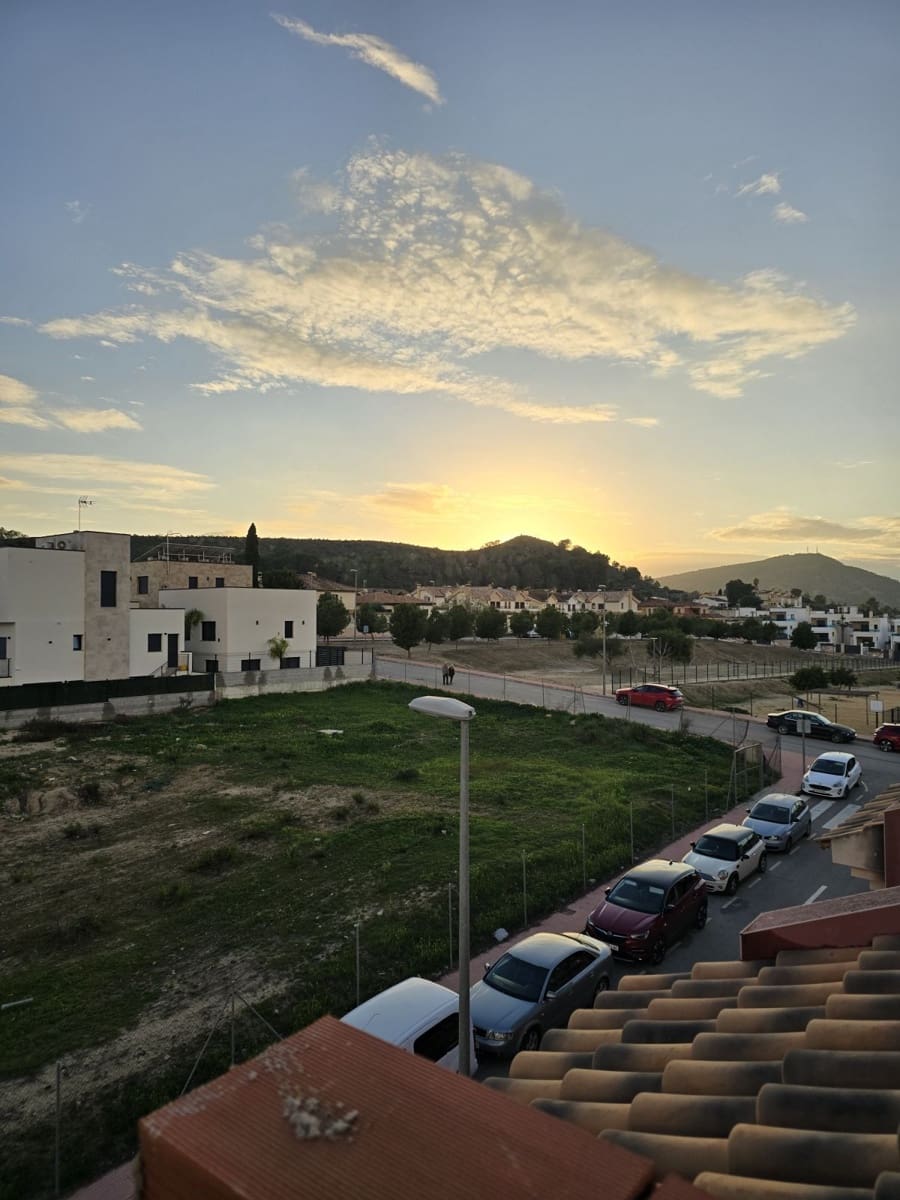 3 quarto Moradia em Banda para venda em Bigastro com piscina garagem - 250 000 € (Ref: 9686622)