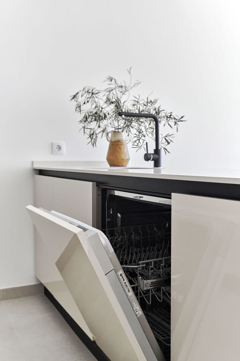 2 Zimmer Apartment zu verkaufen in La Veleta mit Pool Garage - 380.000 € (Ref: 9686629)