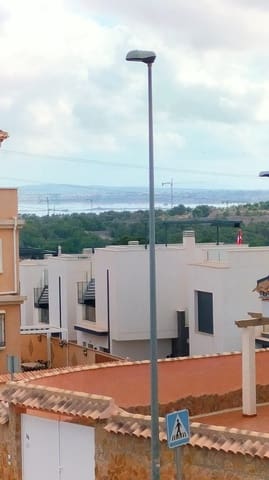 2 slaapkamer Rijtjeshuis te koop in Orihuela Costa, Orihuela met zwembad garage - € 280.000 (Ref: 9686652)