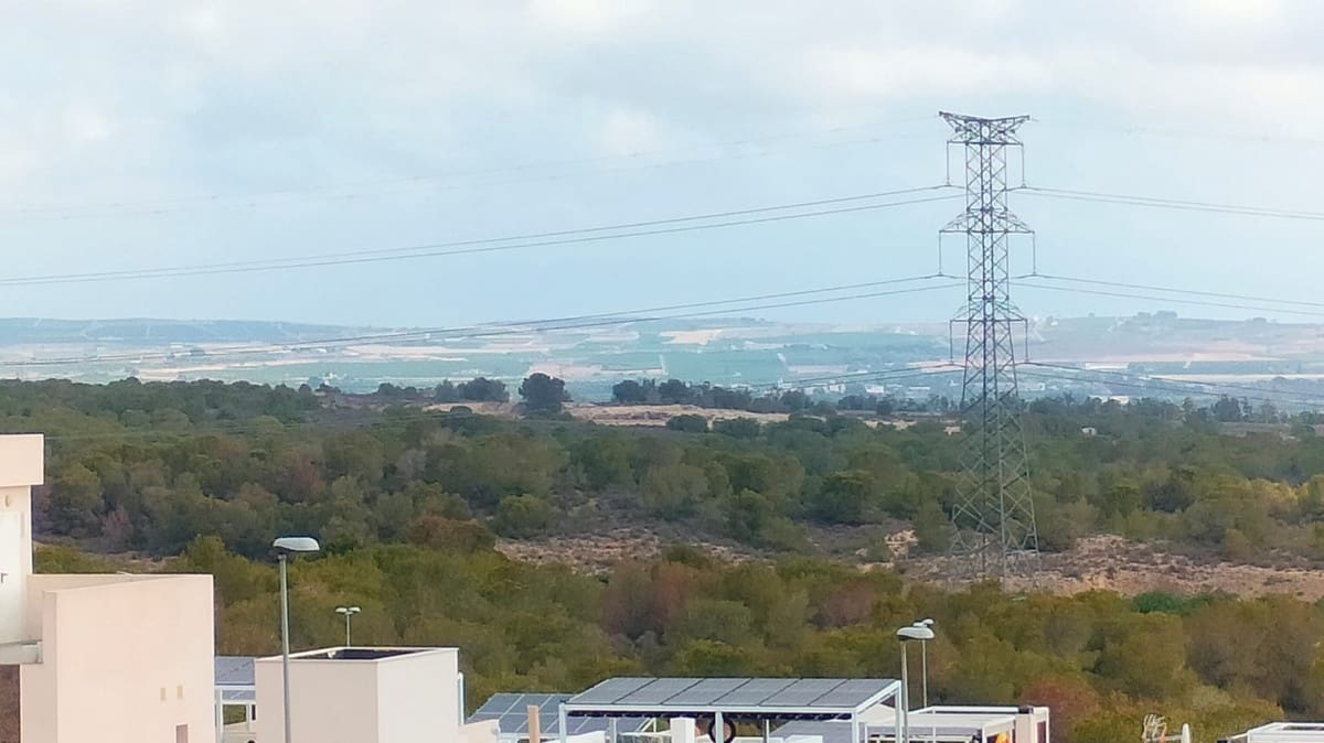 2 soverom Rekkehus til salgs i Orihuela Costa med svømmebasseng garasje - € 280 000 (Ref: 9686652)