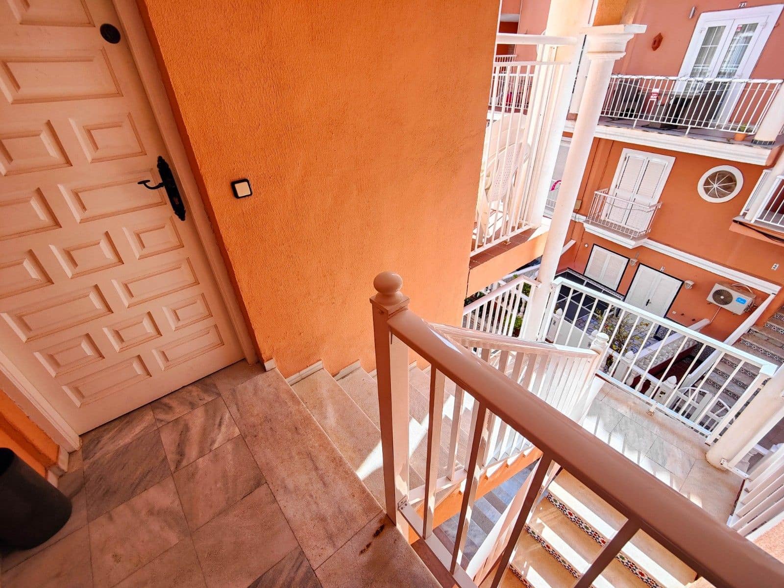 2 sovrum Takvåning till salu i Torrevieja - 215 000 € (Ref: 9690724)