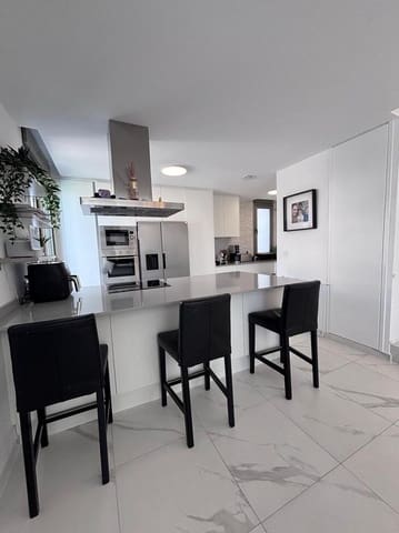 5 soveværelse Villa til salg i Las Filipinas med swimmingpool - € 595.000 (Ref: 9690726)