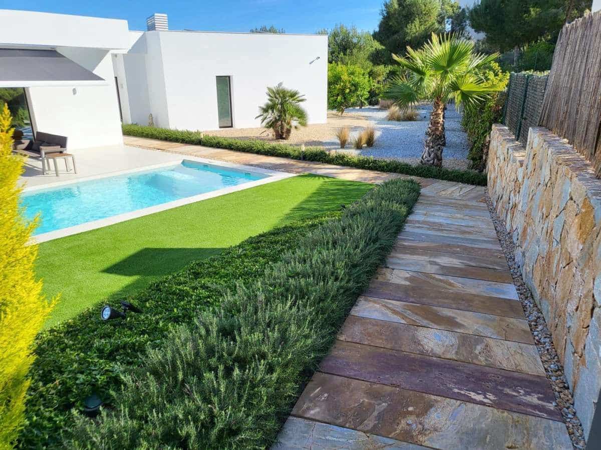 5 Zimmer Villa zu verkaufen in Las Colinas Golf mit Pool Garage - 1.450.000 € (Ref: 9690728)