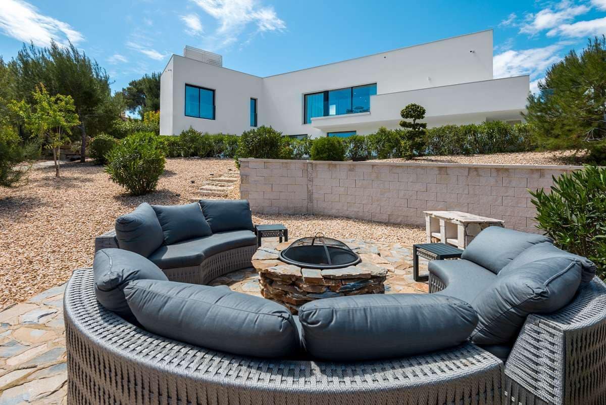 5 Zimmer Villa zu verkaufen in Las Colinas Golf mit Pool Garage - 1.450.000 € (Ref: 9690728)