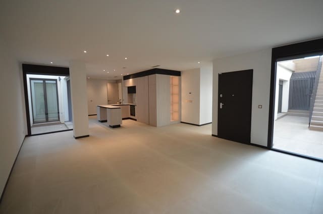 5 bedroom Villa for sale in Algorfa with pool - € 1,750,000 (Ref: 9690737)