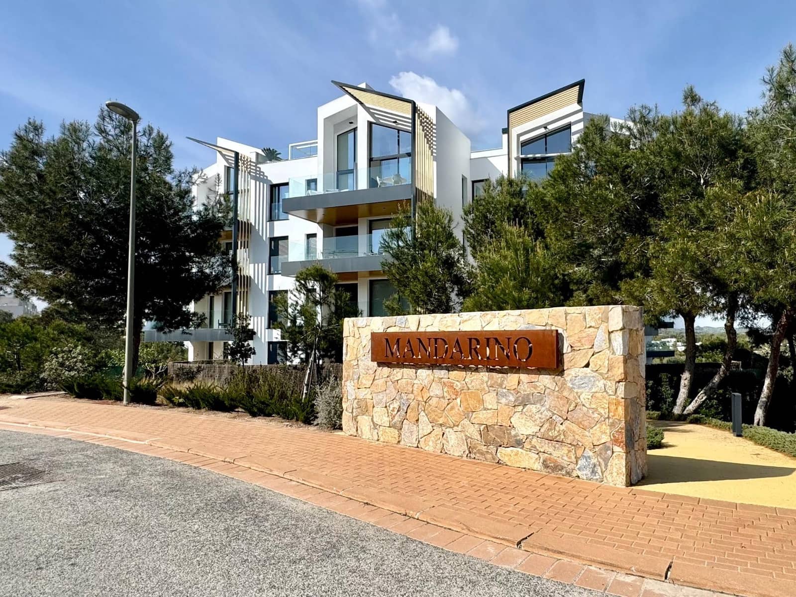 2 soverom Leilighet til salgs i Las Colinas Golf med svømmebasseng - € 395 000 (Ref: 9690759)