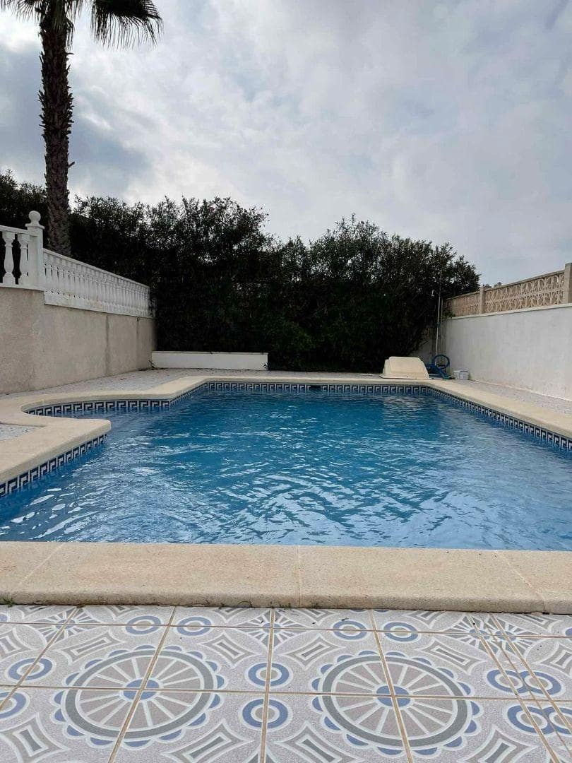 7 quarto Moradia para venda em La Marquesa com piscina - 525 000 € (Ref: 9690768)