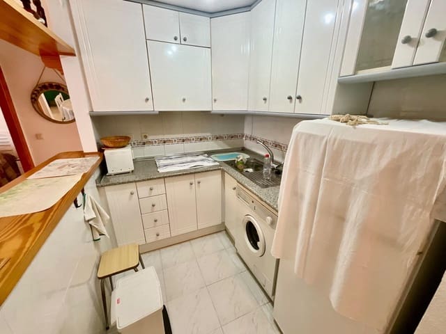 1 makuuhuone Huoneisto myytävänä paikassa Los Europeos, Torrevieja mukana uima-altaan - 165 000 € (Ref: 9690788)
