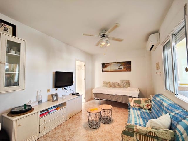 1 soveværelse Penthouse til salg i La Siesta, Torrevieja - € 131.000 (Ref: 9690831)