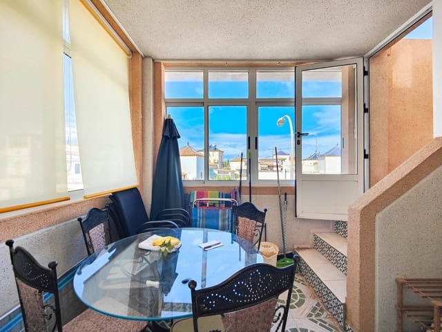 1 soveværelse Penthouse til salg i La Siesta, Torrevieja - € 131.000 (Ref: 9690831)