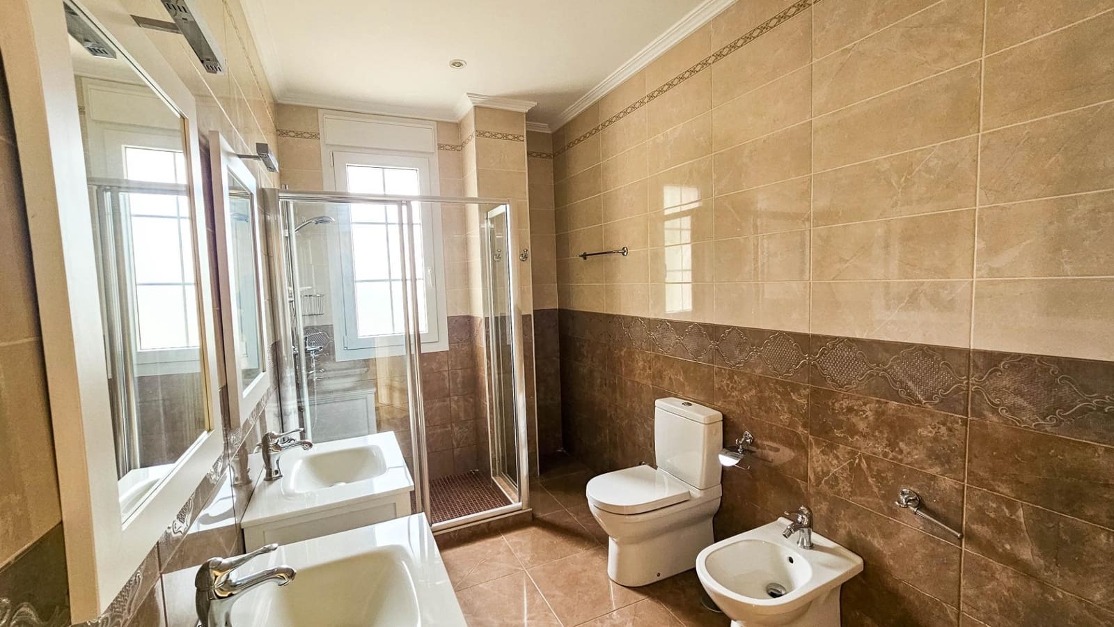 7 bedroom Villa for sale in Cabo Roig with pool - € 1,700,000 (Ref: 9690858)