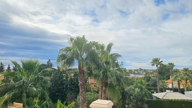 7 Zimmer Villa zu verkaufen in Cabo Roig mit Pool - 1.700.000 € (Ref: 9690858)