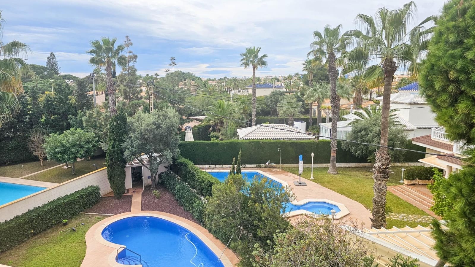 7 bedroom Villa for sale in Cabo Roig with pool - € 1,700,000 (Ref: 9690858)