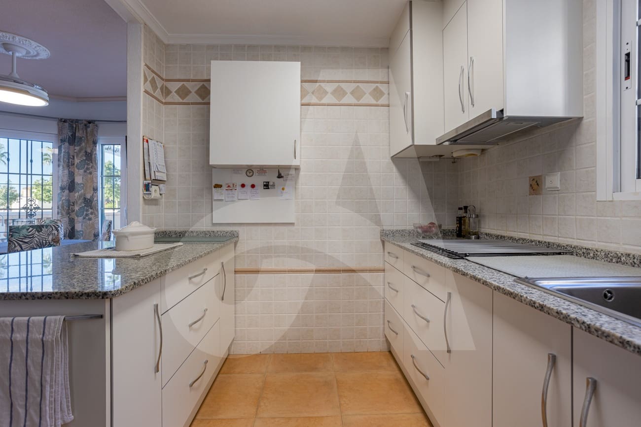 3 soverom Villa til salgs i Guardamar del Segura med svømmebasseng - € 255 000 (Ref: 9690868)