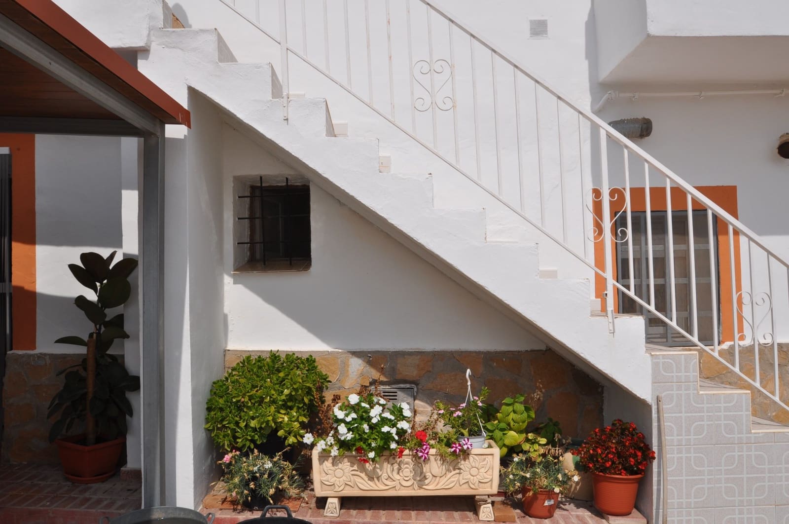 9 bedroom Finca/Country House for sale in Abanilla with garage - € 275,600 (Ref: 9690871)