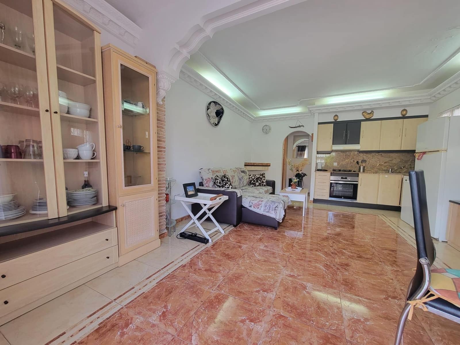 2 slaapkamer Rijtjeshuis te koop in Torrevieja - € 138.000 (Ref: 9690876)