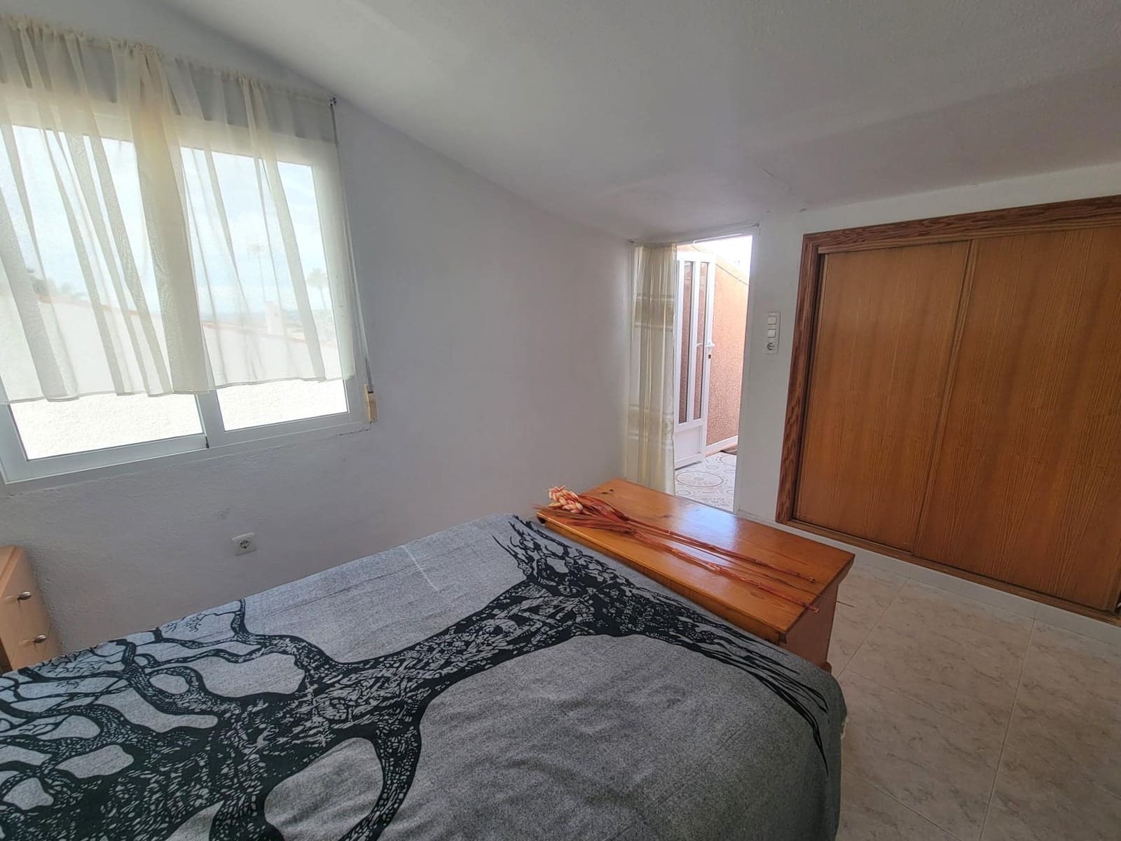 2 slaapkamer Rijtjeshuis te koop in Torrevieja - € 138.000 (Ref: 9690876)