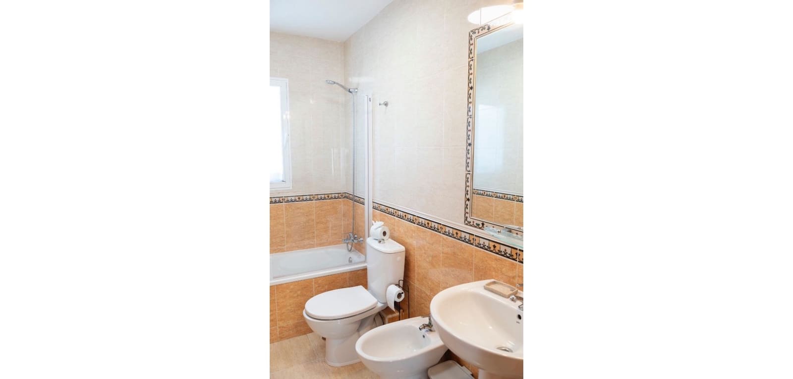 4 slaapkamer Rijtjeshuis te koop in Santiago de la Ribera met zwembad garage - € 229.000 (Ref: 9690880)