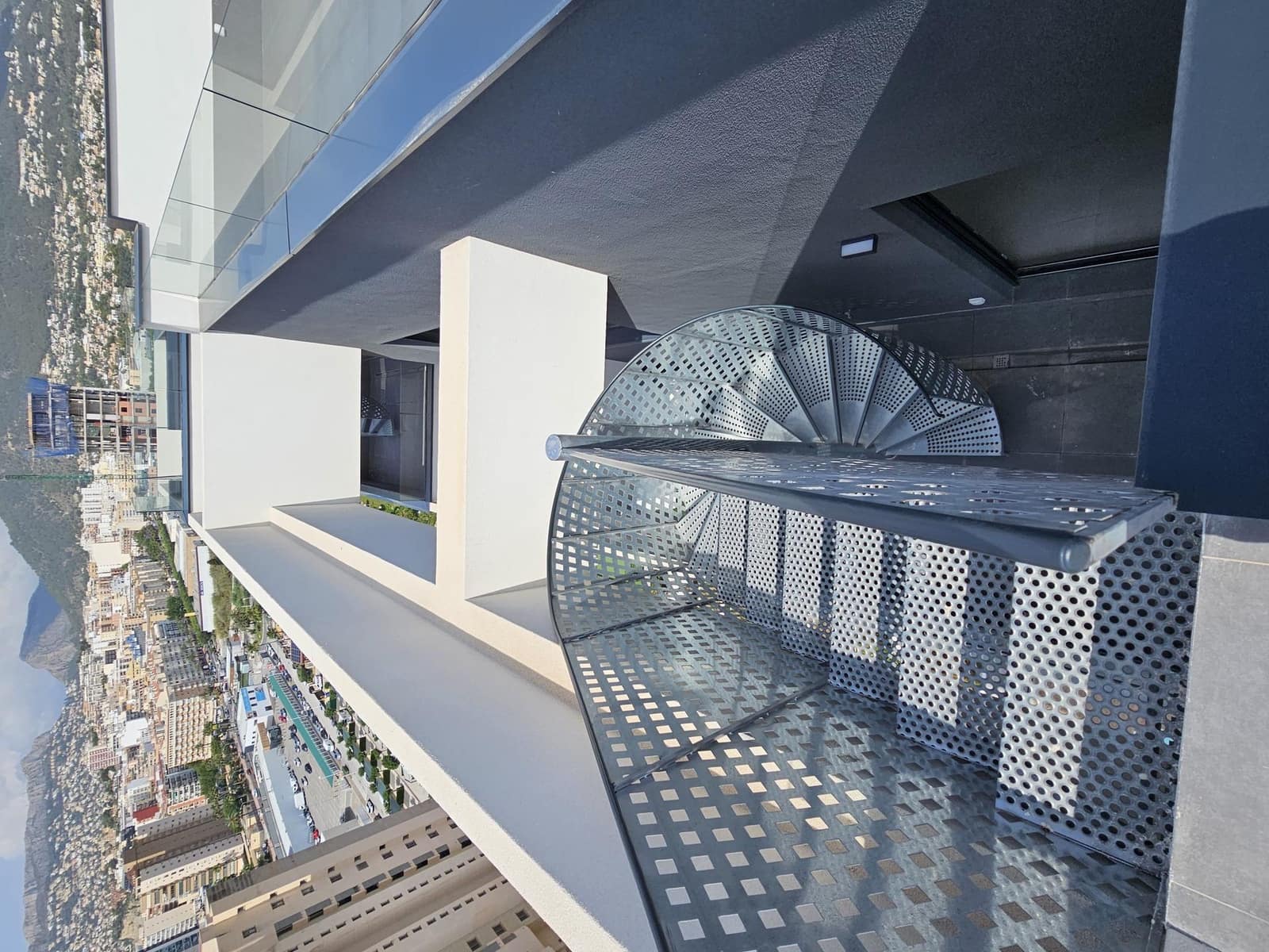 2 bedroom Penthouse for sale in Calpe / Calp with pool - € 539,000 (Ref: 9696509)