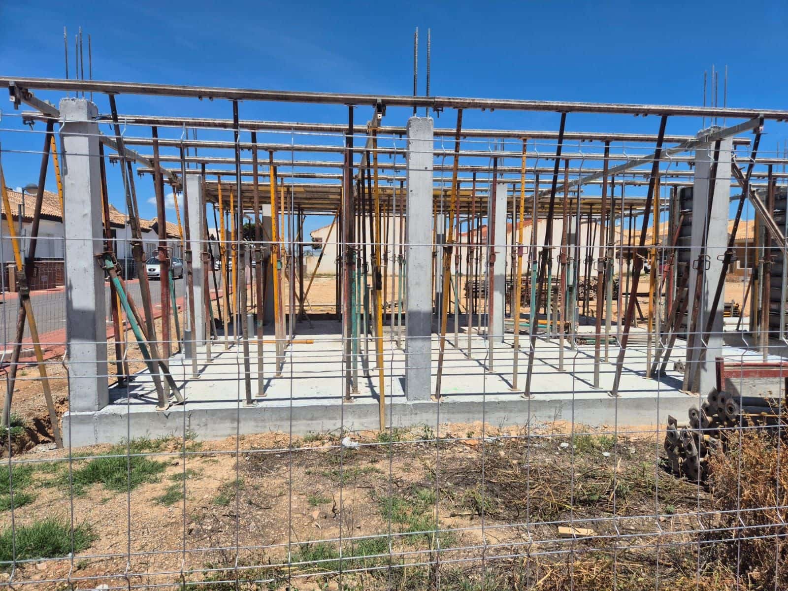 2 bedroom Villa for sale in Roldan - € 242,500 (Ref: 9696553)