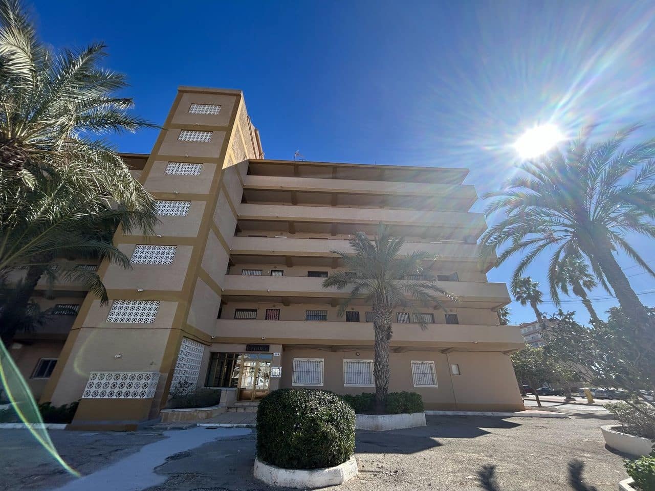 2 bedroom Apartment for sale in Guardamar del Segura - € 169,900 (Ref: 9698900)