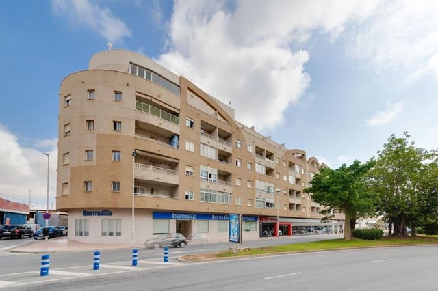 Apartamento de 2 habitaciones en Centro, Torrevieja en venta con piscina - 184.969 € (Ref: 9701748)