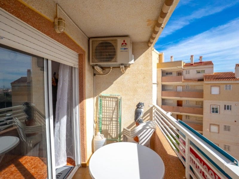 2 sovrum Lägenhet till salu i Torrevieja - 145 000 € (Ref: 9701749)
