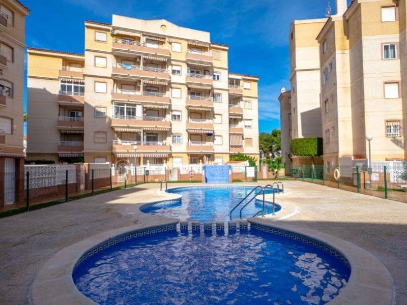 2 sovrum Lägenhet till salu i Torrevieja - 145 000 € (Ref: 9701749)