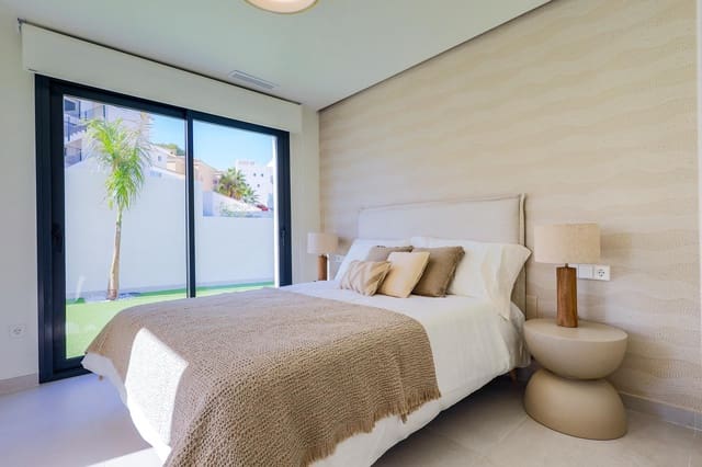 Chalet de 3 habitaciones en Orihuela Costa, Orihuela en venta - 590.000 € (Ref: 9701921)