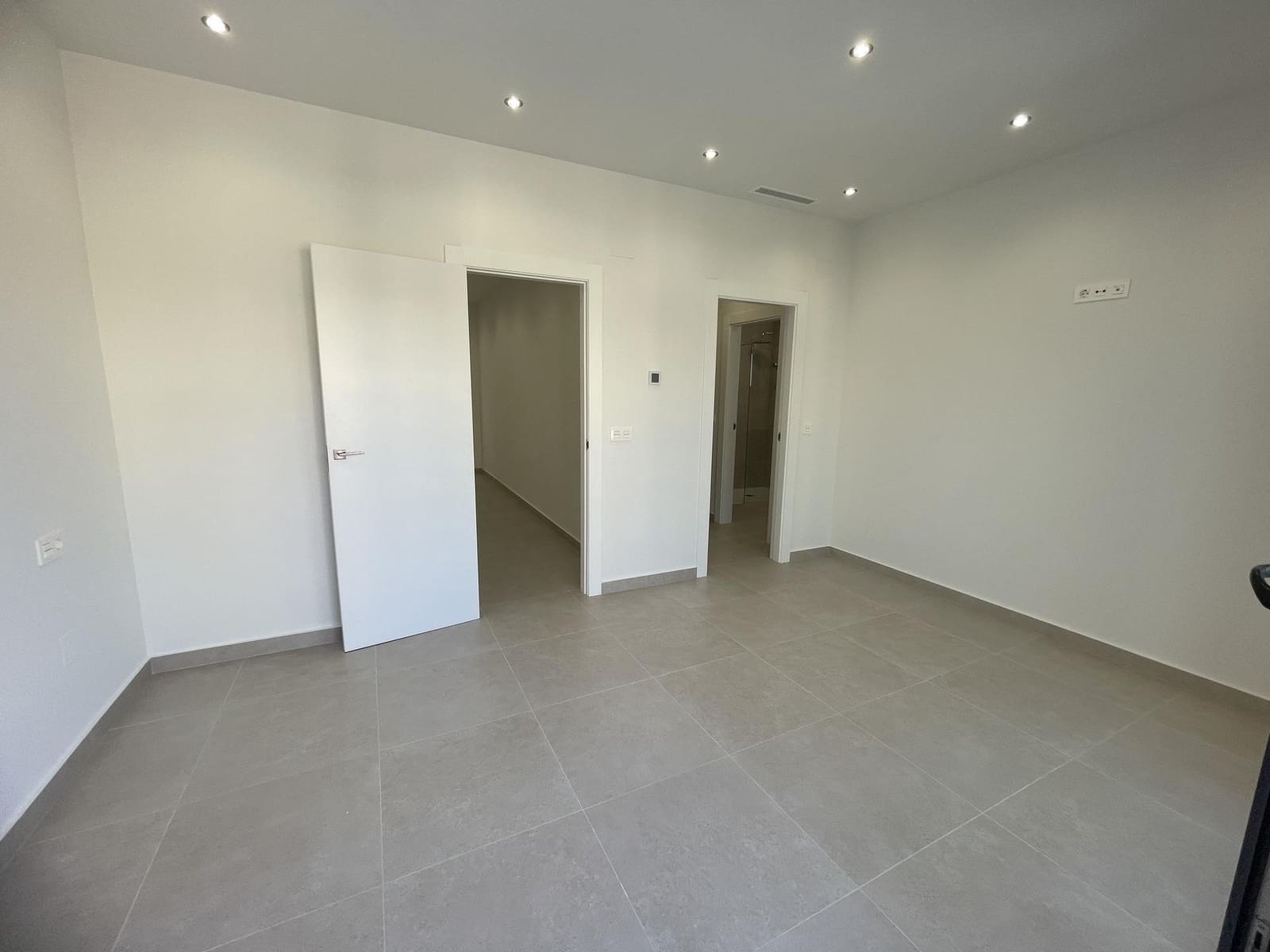 3 bedroom Villa for sale in Almoradi - € 359,900 (Ref: 9701962)