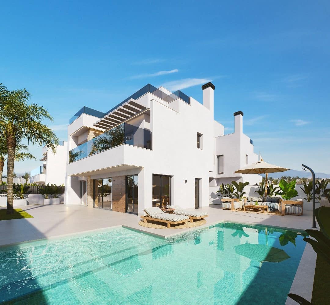 4 soveværelse Villa til salg i Los Alcazares - € 785.000 (Ref: 9701968)