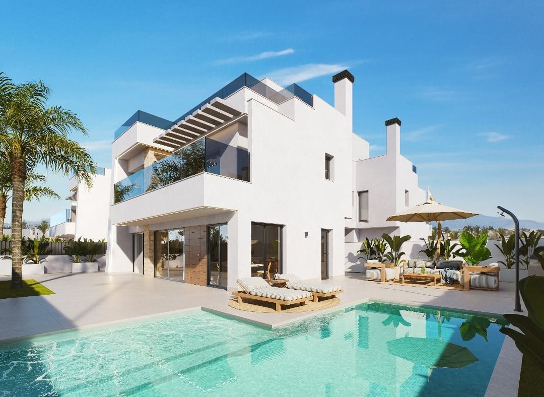 4 soveværelse Villa til salg i Los Alcazares - € 785.000 (Ref: 9701968)