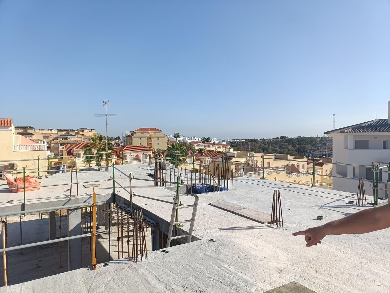 2 soveværelse Penthouse til salg i Filipinas med swimmingpool - € 295.000 (Ref: 9702028)