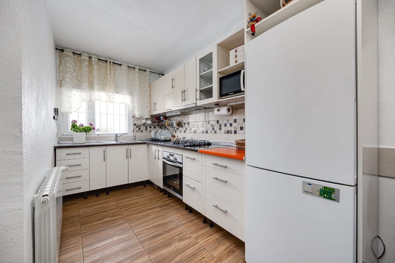 Casa de 3 habitaciones en Torrevieja en venta - 249.900 € (Ref: 9702066)