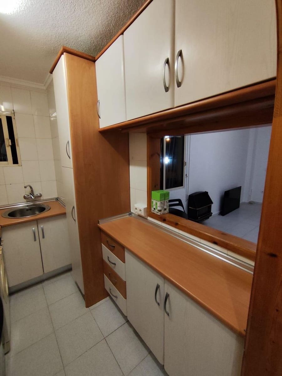 1 soverom Leilighet til salgs i Torrevieja - € 99 900 (Ref: 9704949)