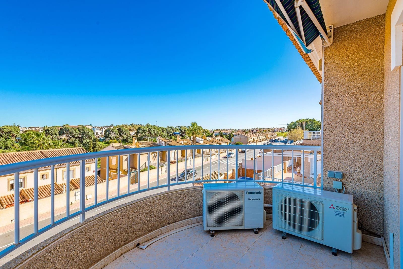 5 slaapkamer Villa te koop in Torrevieja - € 396.000 (Ref: 9707538)